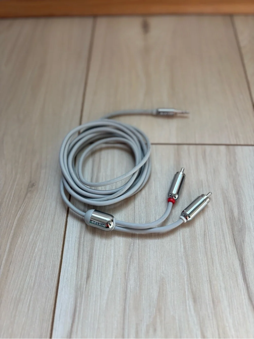 Belkin 3.5mm to RCA Audio Cable Premium AUX Stereo Adapter Red White Home Audio